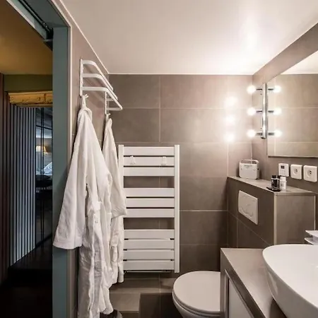 1er - Magnifique Duplex Apartment *